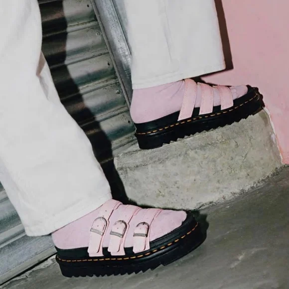 Dr Martens BLAIRE LEATHER SLIDE SANDALS Size 10 Classic Boho Retro Pastel Pink - Picture 1 of 16